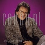 14-10-1987 Jeroen van Inkel at studio in Amterdam.

[keywords]Posed, Half Length, Eyecontact, Smiling[/keywords]